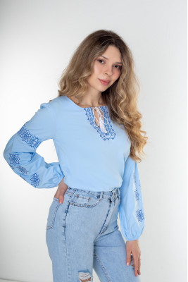 Вишиванка жіноча